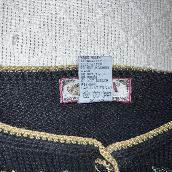 TIARA Women Floral Embroidered
Cardigan 14/16 Black Ramie Cotton
Cottagecore - Picture 7 of 10